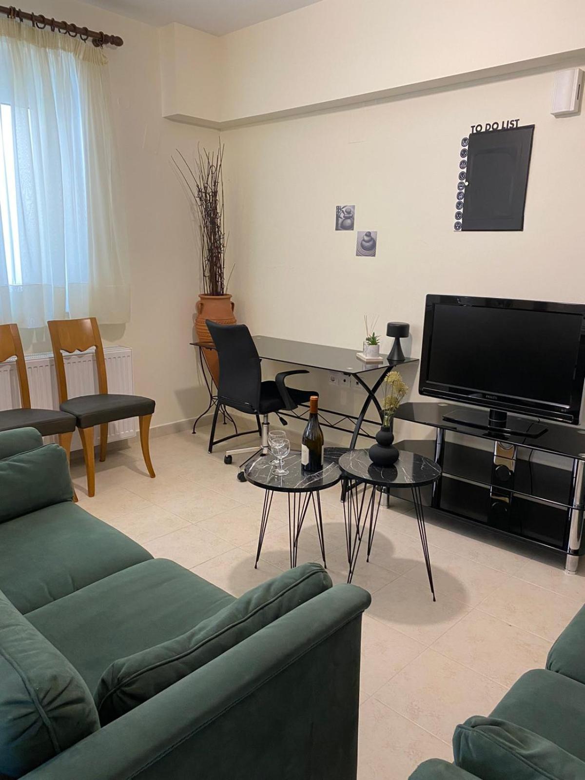 ナフプリオΣουρεαλ Διαμερισμα Δίπλα Στην Πόλη Του Ναυπλίουアパートメント エクステリア 写真